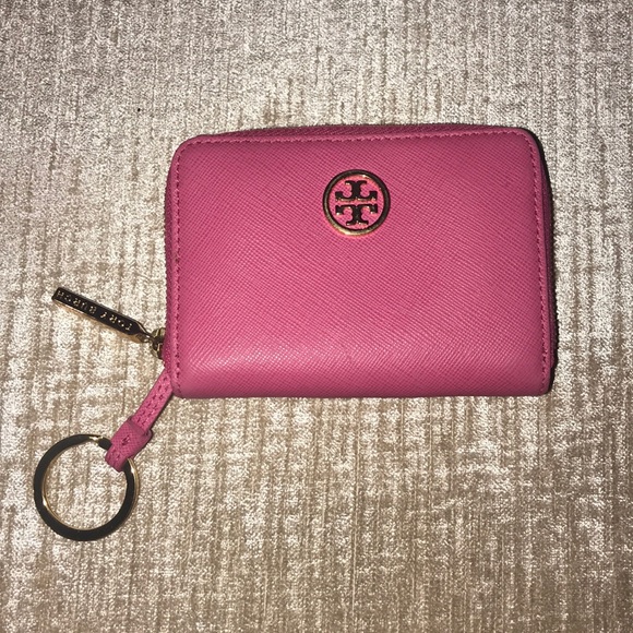 Tory Burch Handbags - Tory Burch keychain wallet